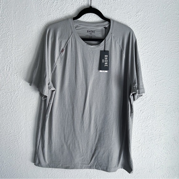 Rhone Reign Short Sleeve Tee Soft Sweat-Wicking NWT Heather Gray - Picture 3 of 7